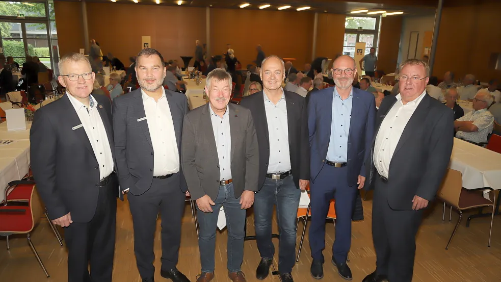 Aufsichtsrat und Vorstand der Volksbank Barßel-Bösel-Friesoythe (von links): Klaus Hüls, Stefan Awick, Johannes Behnen, Thomas Hülskamp, Dr. Ewald Oltmann und Andreas Frye. Foto: Passmann