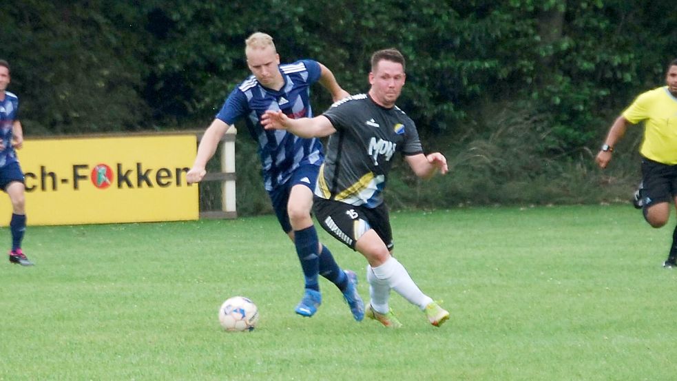 Steenfelde (rechts Patrick Meyer) schied nach einem 1:1 gegen Ihren (links Marcel Harders) im Elfmeterschießen aus.