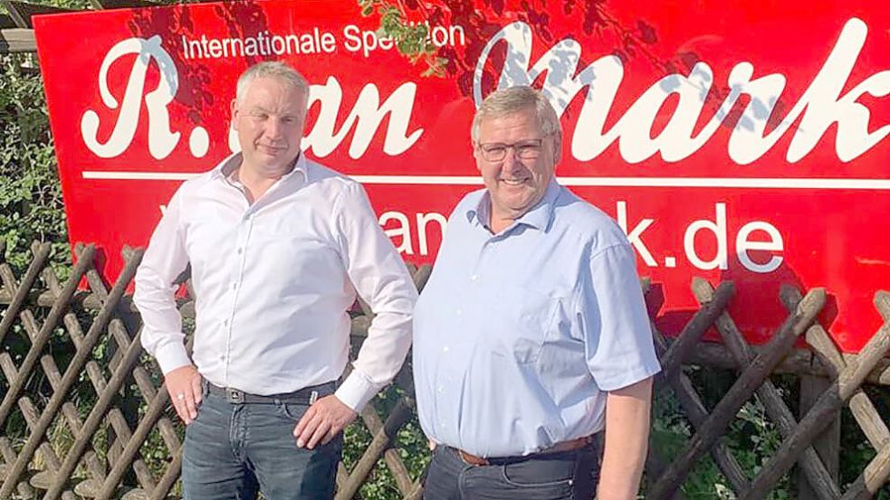Rainer van Mark (rechts) und Stefan Grüßing kritisieren die Verdoppelung der CO₂-Maut. Foto: Kruse