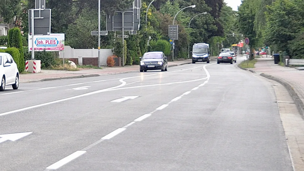 Die Hauptstraße in Leer ist wieder befahrbar. Nun wird auf der Bundestraße gearbeitet. Foto: Wolters