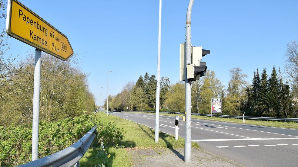 Seit Mitte Juni wird die B 401 zwischen Kampe und Edewecht saniert. Foto: Stix