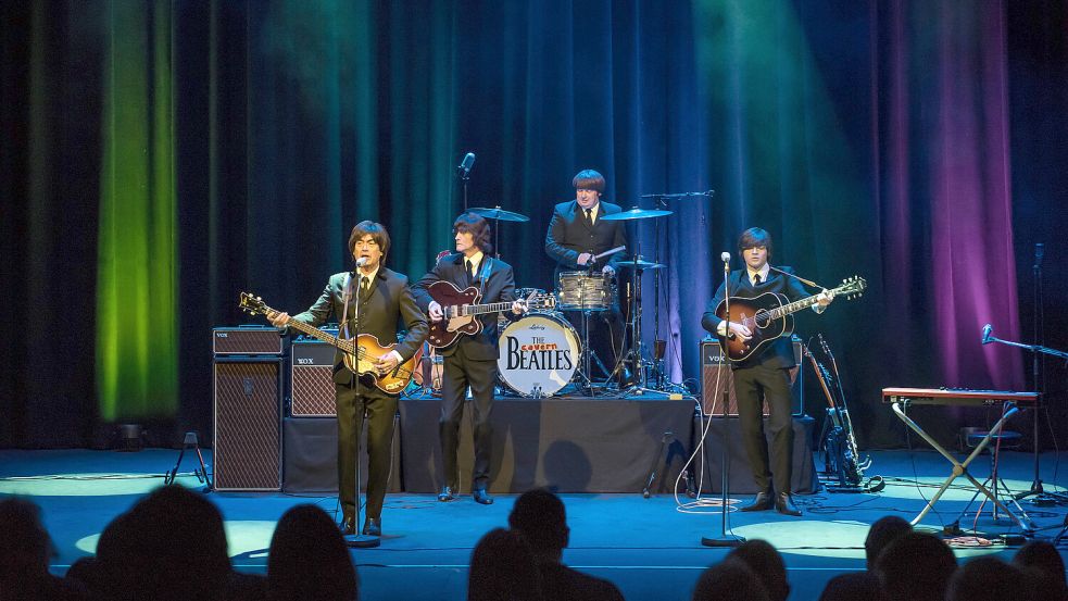 The Cavern Beatles treten am Sonnabend im Rhododendronpark in Westerstede auf. Die Tribute Band aus Liverpool kommt den Originalen so nah, wie sonst kaum jemand. Als virtuose Vokalisten und talentierte Instrumentalisten präsentiert sich das Quartett, als hätte man die Zeit der frühen Beat-Bewegung eingefroren, versprechen die Veranstalter. Foto: Cavern Beatles