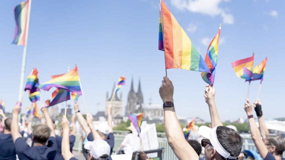 Die Kirche und die Queer-Szene – ein schwieriges Verhältnis. Foto: imago images/Chris Emil Janßen
