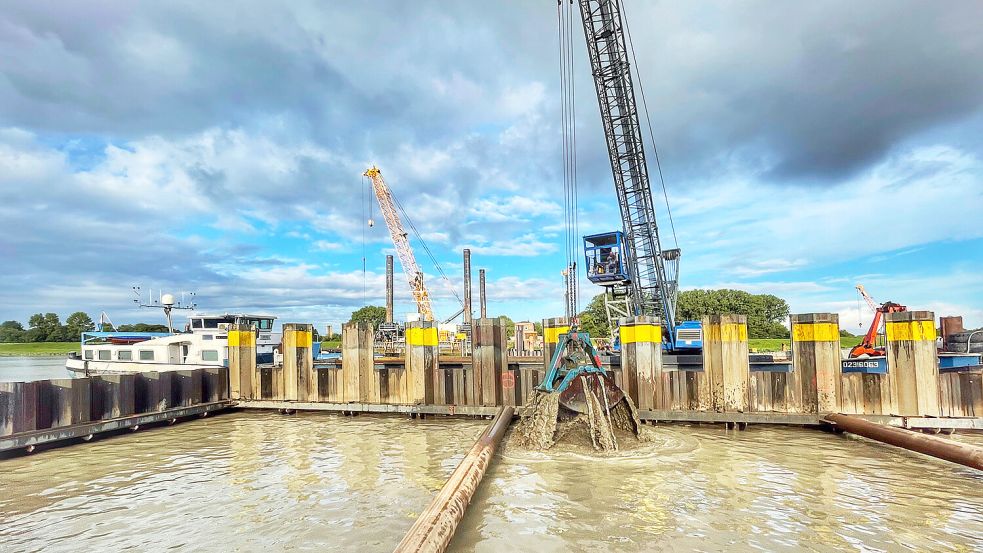 Die Arbeiten an der neuen Friesenbrücke in Hilkenborg gehen weiter. Foto: DB Netz AG