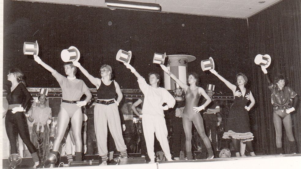 Eines der ersten Stücke der neuen AG: 1988 spielte die Truppe „A Chorus Line“.