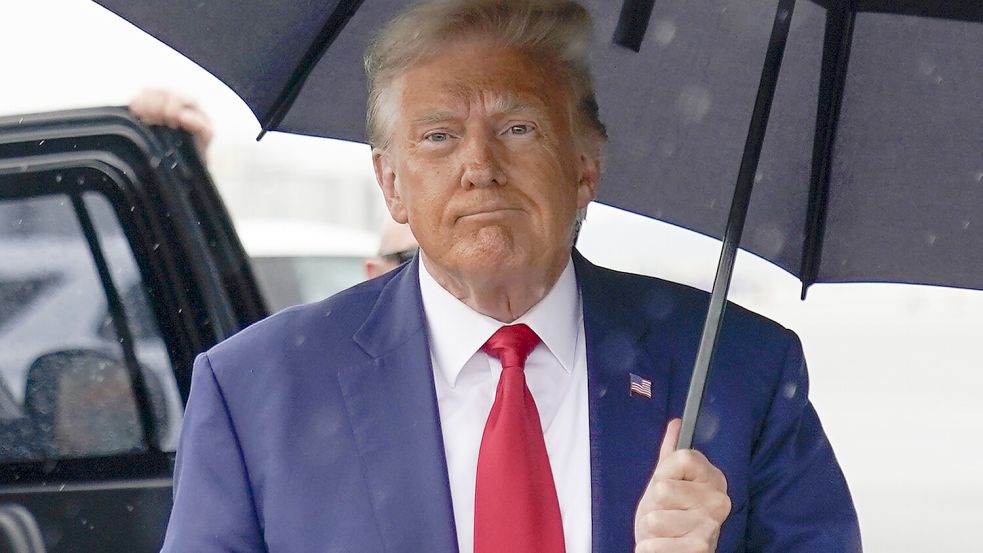 Ex-US-Präsident Trump musste erneut vor Gericht erscheinen. Die Vorwürfe gegen ihn wiegen schwer. Foto: AP/dpa/Alex Brandon