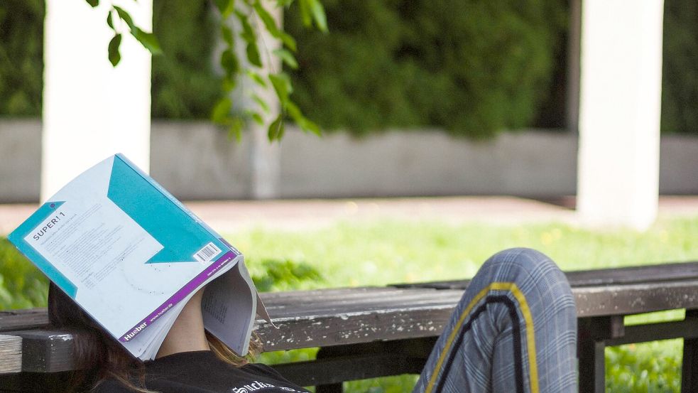 Sich auf eine langweilige Aufgabe zu konzentrieren, ist für Menschen mit ADHS eine Herausforderung. Foto: Unsplash/Tony Tran