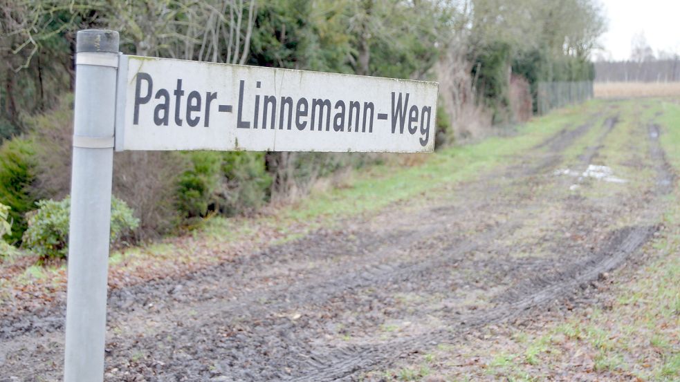 Ein Weg wurde nach Pater Linnemann benannt.