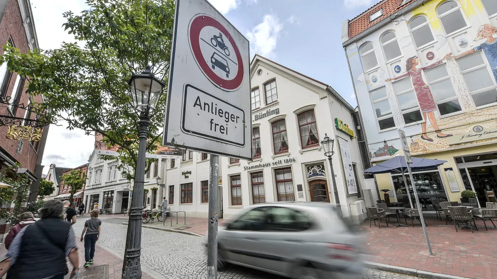 In einigen Tagen werden zumindest zeitweise keine Autos mehr durch die Brunnenstraße fahren. Foto: Ortgies/Archiv