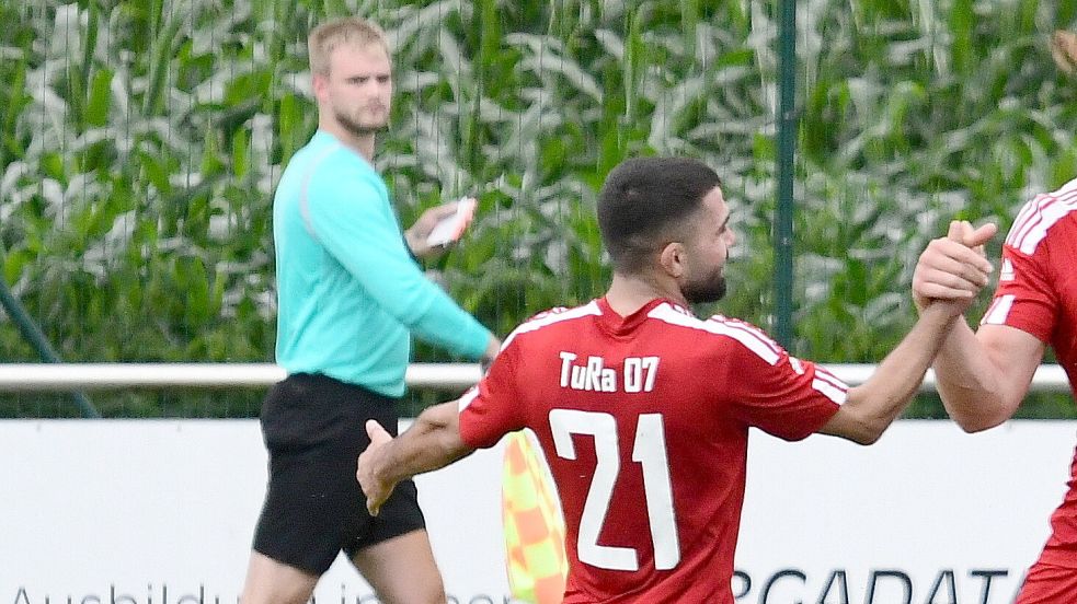 Daoud Jajan ließ sich auch in Aurich als Torschütze feiern. Foto: Damm