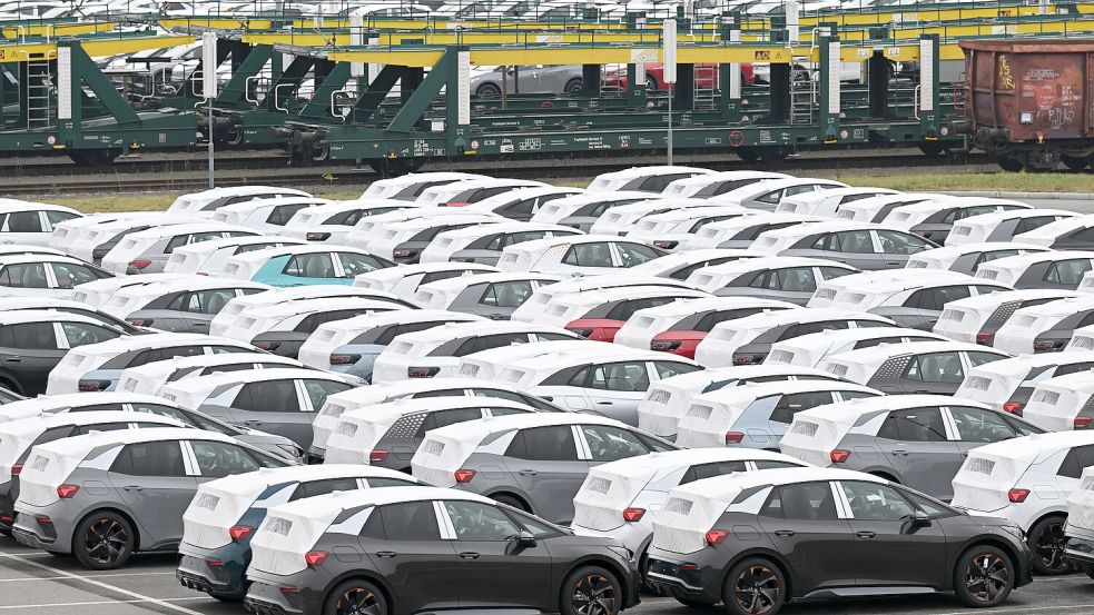 Deutsche Autobauer wie Volkswagen stecken derzeit in der Klemme Foto: dpa/Hendrik Schmidt