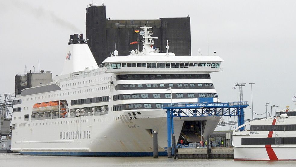 Die Fähre der HNL-Reederei hat zuvor dreimal die Woche in Emden angelegt. Jetzt sind alle Fahrten abgesagt. Foto: Archiv