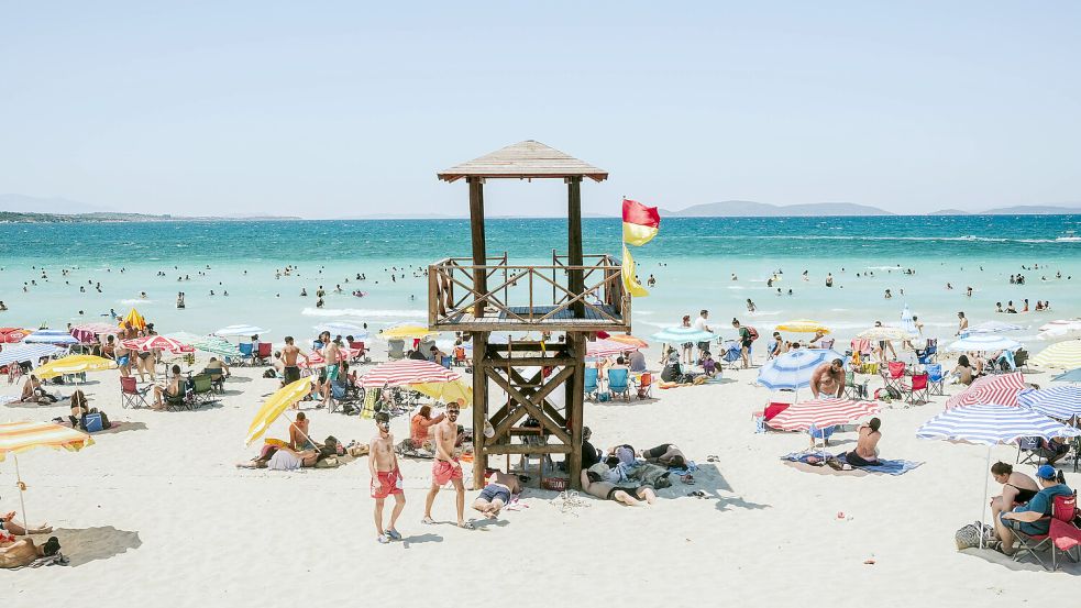 Mit schönen Stränden, wie hier in Izmir, lockt die Türkei jedes Jahr viele Touristen an. Foto: imago-images/ZUMA Wire