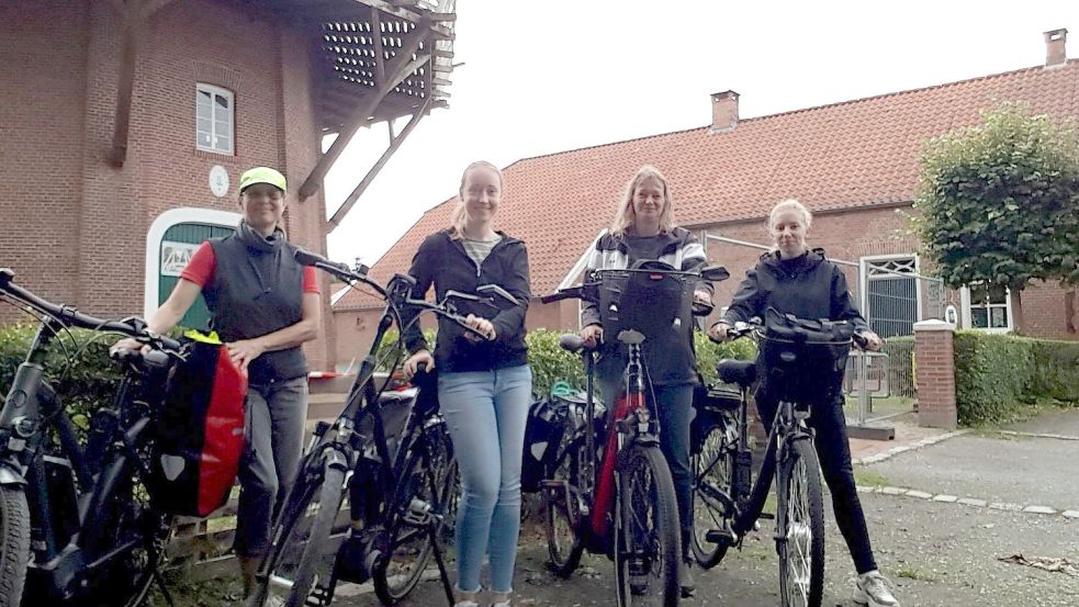 Das Foto zeigt (von links) Petra Schilling, Kirsten Beening, Nicole Beck und Lisa Henken – die Koordinatorinnen der drei Oberledinger Gemeinden. Foto: Privat