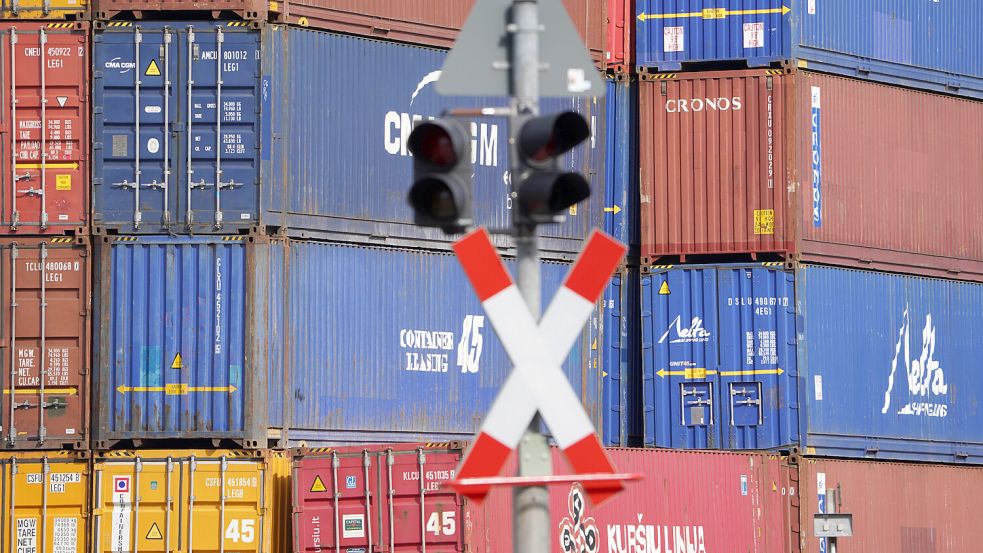 Der Lieferverkehr hatte in den vergangenen Jahren mit vielen Schwierigkeiten zu kämpfen. Symbolfoto: dpa/Marcus Brandt