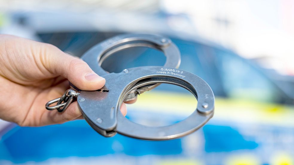 Die Polizei konnte Tatverdächtige der Einbruchs- und Autodiebstahlserie im Saterland festnehmen. Symbolfoto: Pixabay