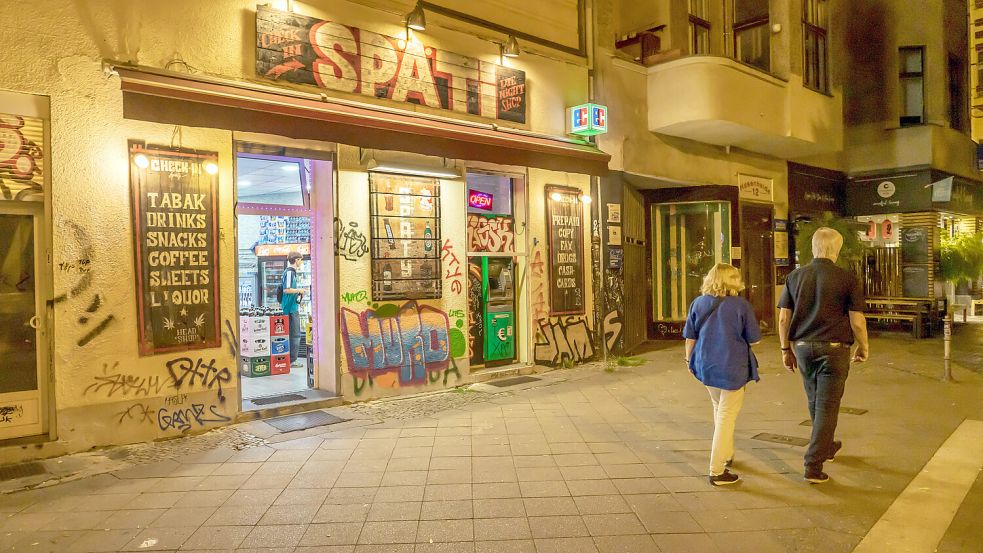 In Berlin-Neukölln läuft der Alltag anders, als es sich viele Menschen vorstellen. Foto: imago images/ Wolfgang Maria Weber
