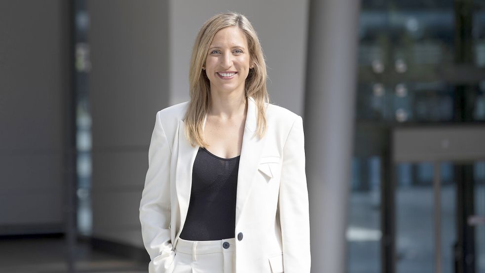 Was hätten wir gerne schon am Anfang unser Karriere gewusst? Mirijam Trunk hat erfolgreiche Frauen nach ihren Erfahrungen gefragt - und ein Buch darüber veröffentlicht. Foto: RTL Deutschland