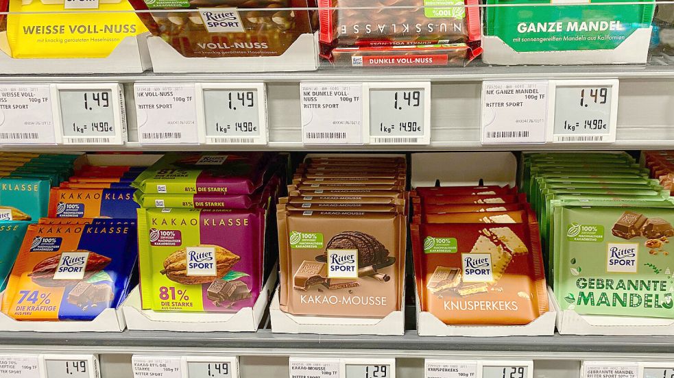 Rittersport ist nicht mehr in Regalen bei Rewe zu finden. Foto: IMAGO IMAGES / snowfieldphotography