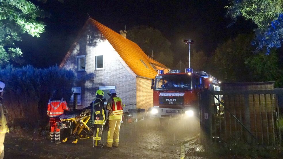 Viele Einsatzkräfte von Polizei, Feuerwehr und Rettungswesen waren in der Brandnacht vor Ort. Foto: Feuerwehr