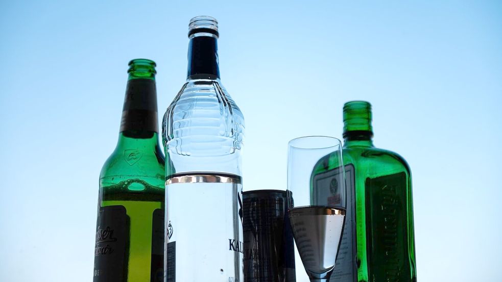 Irland will alkoholische Getränke mit Warnhinweisen versehen - und hat damit Vorbildfunktion in der EU. Foto: Silas Stein/dpa