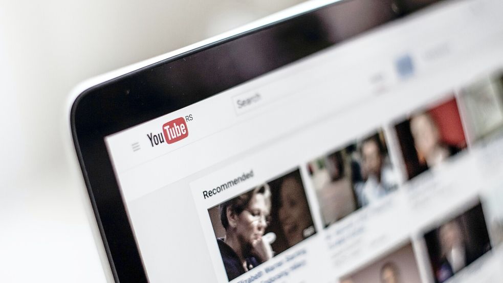 Youtuber räumen mit Stereotypen auf. Foto: Unsplash/NordWood Themes