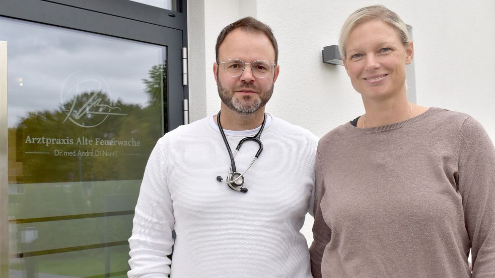 Dr. André Di Nanni praktiziert ab dem 2. Oktober in der „Alten Feuerwache“ in Collinghorst. Seine Frau Michaela Di Nanni kümmert sich um das Management und Controlling. Fotos: Zein