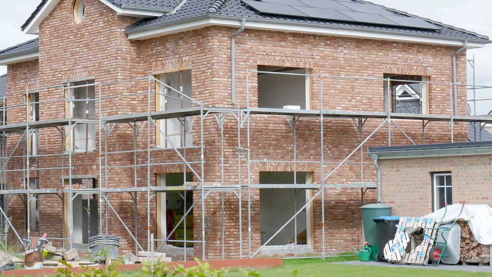 Auch im Remelser Baugebiet an der Schleusenstraße haben sich viele junge Familien ein neues Zuhause bauen können, weil die Richtlinien der Gemeinde bei der Bauplatzvergabe gegriffen haben. Foto: Radtke
