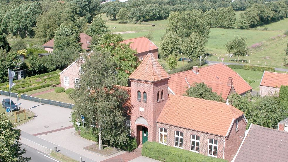 Die Gemeinde Westoverledingen sucht ehrenamtliche Mitarbeiter und Mitarbeiterinnen für das Ostfriesische Schulmuseum in Folmhusen. Foto: Gemeinde Westoverledingen