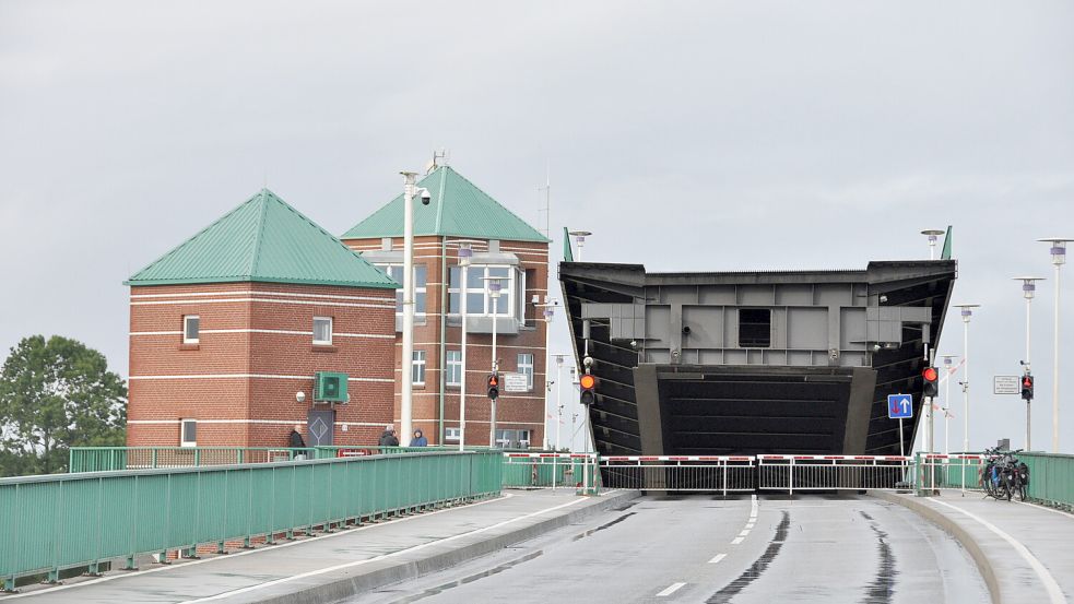 Die Jann-Berghaus-Brücke kann derzeit nicht genutzt werden. Foto: Wolters