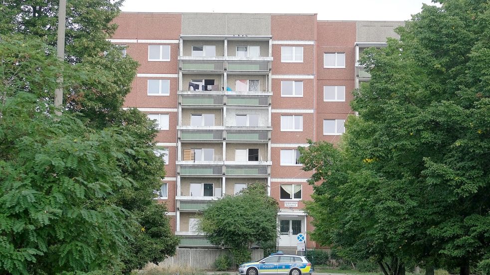 Regelmäßig rückt die Polizei zu Einsätzen in Flüchtlingsunterkünften in Niedersachsen aus. Aber ist das wirklich ungewöhnlich? Foto: dpa/Sebastian Willnow