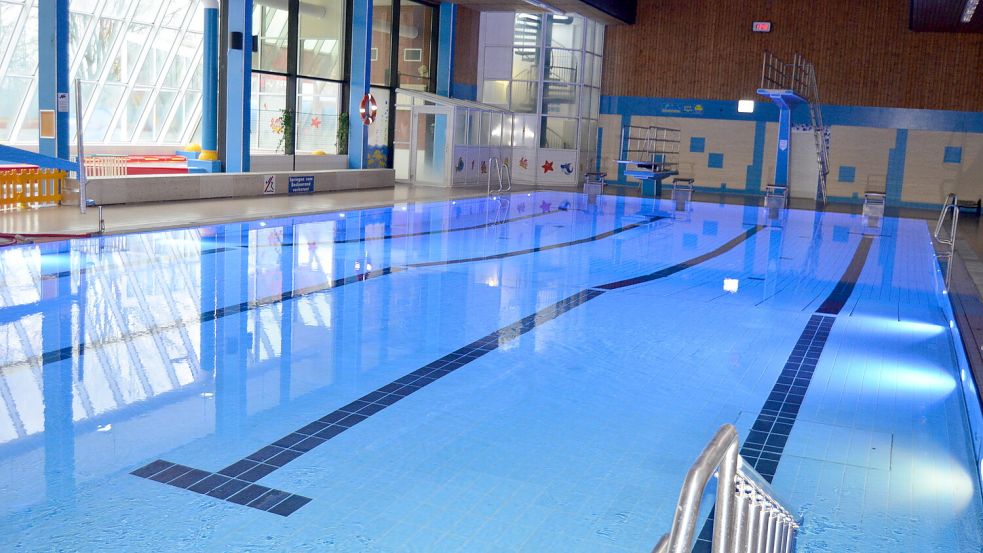 Im September war das Freizeitbad Saterland in Ramsloh schon wieder zwei Wochen lang geschlossen. Grund war ein Defekt in der Lüftungsanlage. Erst im Frühjahr hatte das Bad zwei Monate lang schließen müssen. Foto: Fertig