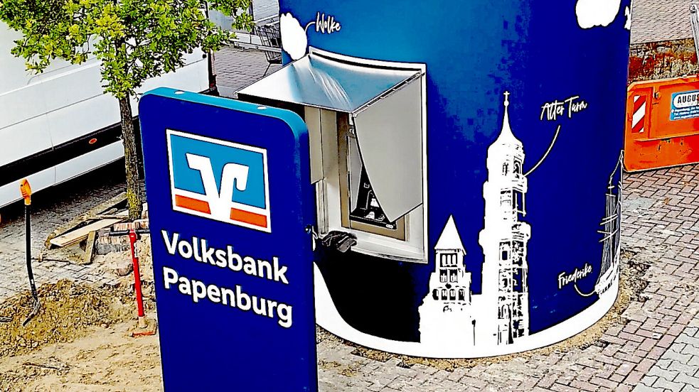 Der Automat am Papenburger Obenende ist rund um die Uhr nutzbar. Foto: Bank