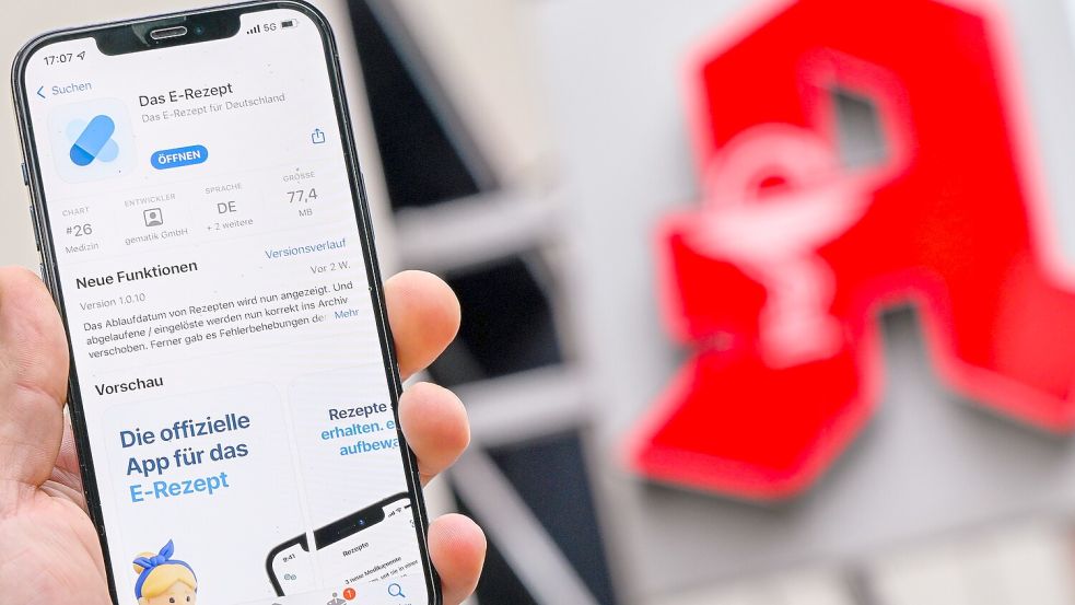 Mit der App „Das E-Rezept“ kann man Verschreibungen vom Arzt in der Apotheke einlösen. Doch die Digitalisierung für die elektronische Patientenakte kommt nur schleppend voran. Foto: Assanimoghaddam/dpa