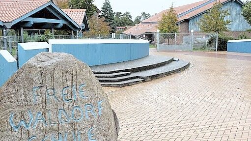 Sorgt für negative Schlagzeilen: An der Waldorfschule Itzehoe ist ein homofreundlicher Drachen als „das Böse“ verbrannt worden. Foto: Christian Lipovsek