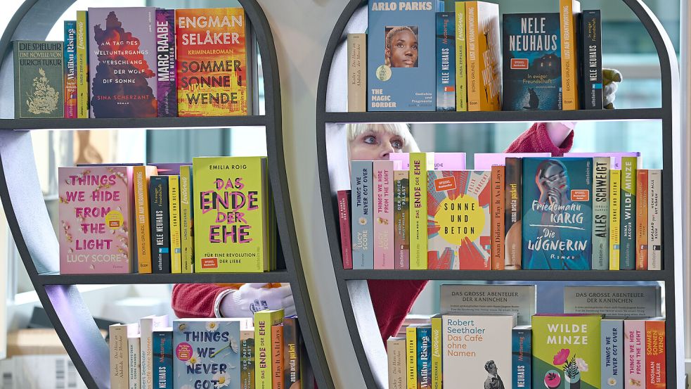 Ein Verkaufsstand auf der Frankfurter Buchmesse 2023. Foto: dpa/Arne Dedert