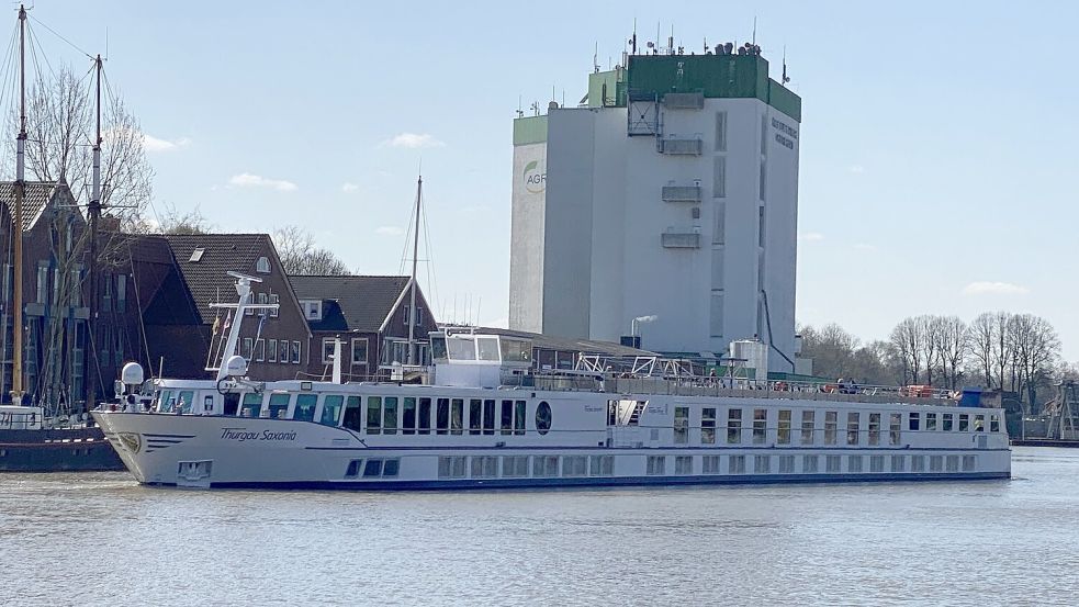 Der Flusskreuzer „Thurgau Saxonia“ kommt zum Wiehnachtsmarkt achter d‘ Waag nach Leer. Foto: Stadt Leer
