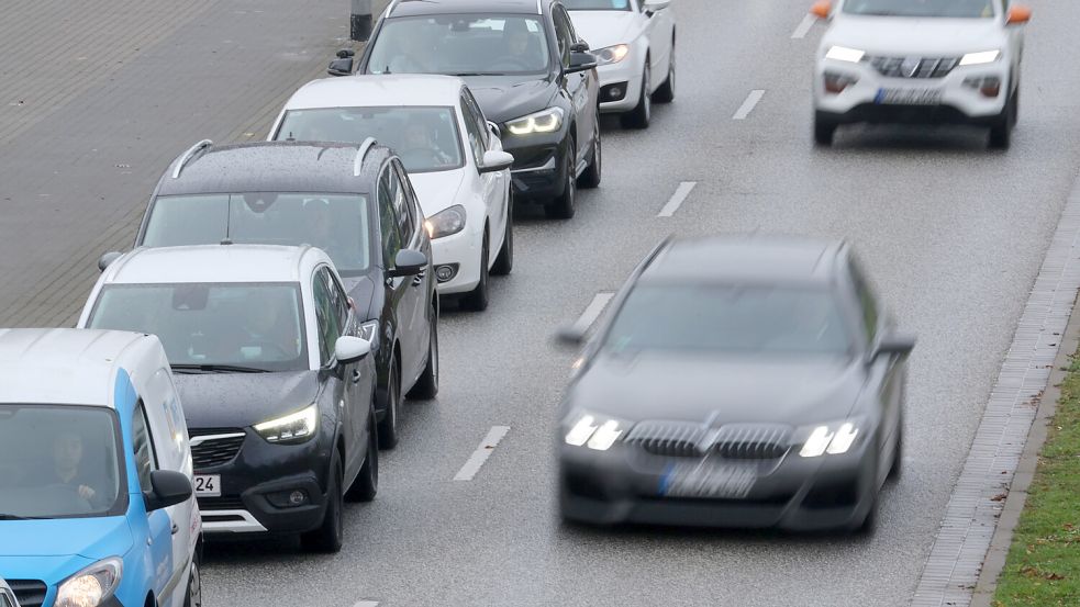 Wer viel mit dem Auto unterwegs sein muss, für den wird es noch unangenehmer. Foto: Wüstneck/DPA/Archiv