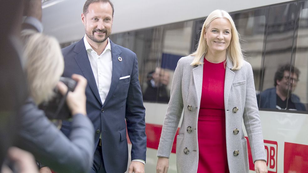 Kronprinz Haakon von Norwegen und Mette-Marit waren schon einmal zu Gast in Deutschland. Nächste Woche kommen sie wieder. Foto: BORIS ROESSLER