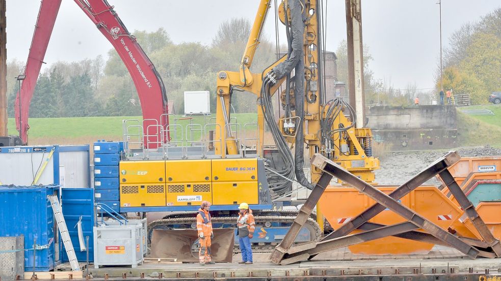 Wie geht es weiter? Diese Frage war Thema beim Baustellengespräch in Hilkenborg. Foto: Ortgies