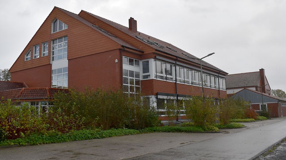 Weil Baumängel entdeckt worden sind, muss das Dach der Grundschule in Ostrhauderfehn erneuert werden.