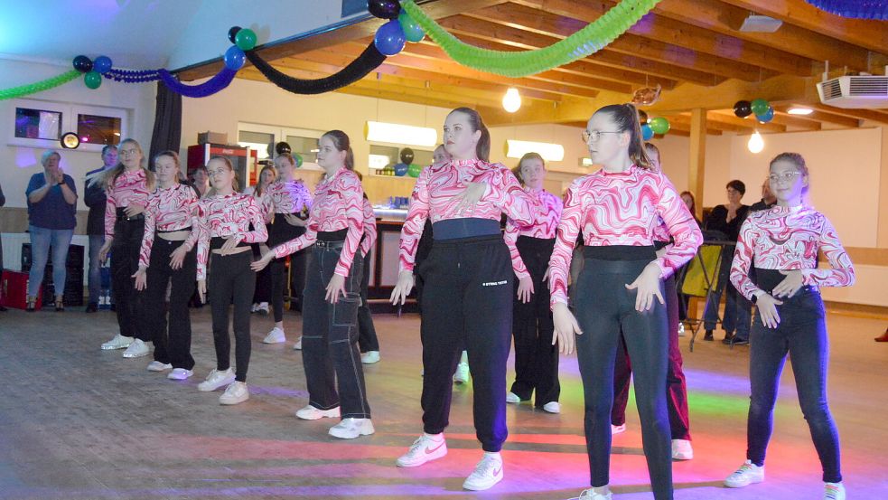 Auch der Auftritt der Gruppe DanceXpress begeisterte das Publikum. Foto: Weers