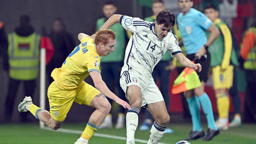 Italien und Federico Chiesa (r) reichte ein 0:0 gegen die Ukraine zur EM-Qualifikation. Foto: Federico Gambarini/dpa