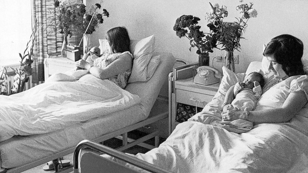 1969 wurde das Krankenhaus an der 1. Südwieke in Westrhauderfehn um eine Entbindungsstation erweitert. Fotos: Archiv