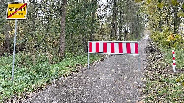 Der Sandweg in Möhlenwarf ist gesperrt. Foto: Stadt Weener