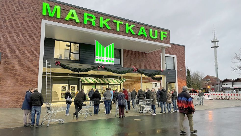 Pünktlich hat am Donnerstagmorgen im neuen Ems-Center die Marktkauf-Filiale eröffnet. FOTO: HERMANN HINRICHS