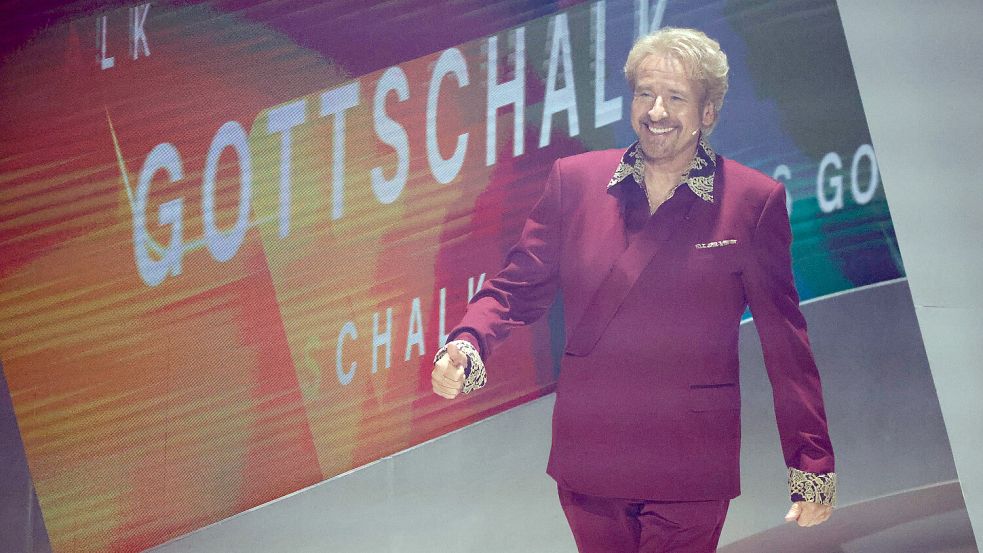 Moderator Thomas Gottschalk kommt zu Beginn der ZDF-Show „Wetten, dass..?“ Foto: dpa