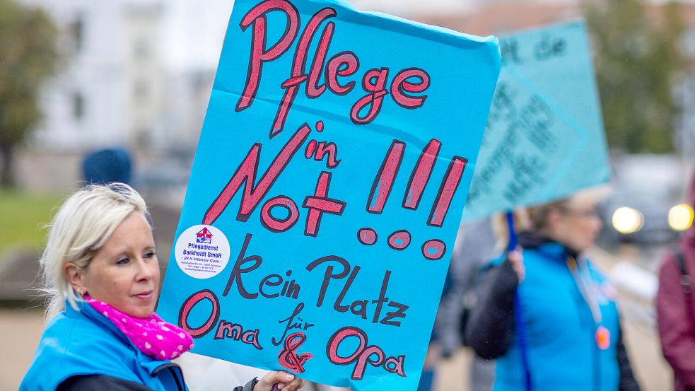 Protestaktion des Bündnisses „Pflege in Not“. Wie dramatisch ist die Lage? Foto: dpa/Jens Büttner
