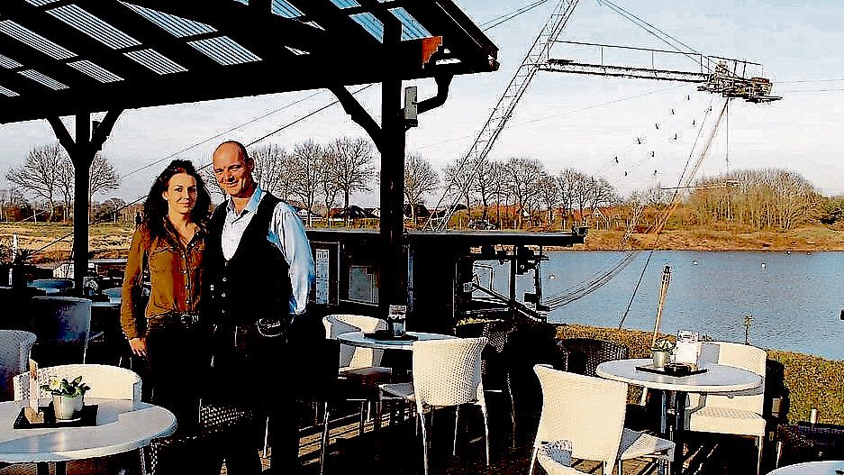 Lisa Esders und Christoph Caffier bei der Eröffnung der renovierten Anlage am Heeder See. Foto: Gonzalez-Tepper