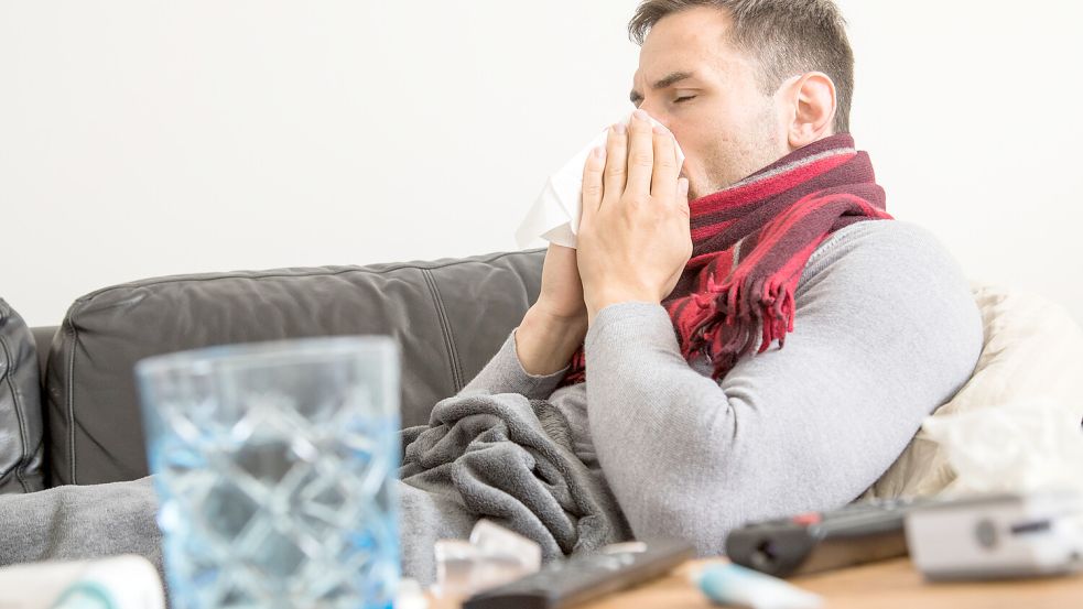 Mit Krankheit im Bett: Das passiert manchen Menschen deutlich häufiger als anderen. Aber warum? Foto: dpa | Christin Klose